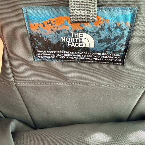 The North Face ReconWoman’s Backpack - Lavender and Charcoal